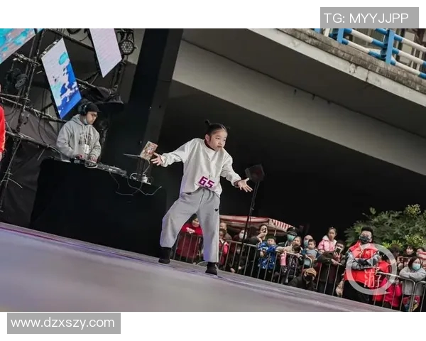 南京街舞队与重庆街舞队赛后复盘分析团队协作的成功与不足之处