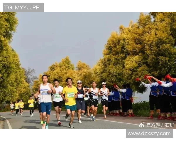 杭州城市马拉松精彩点评街舞队实力展现与赛事氛围融合 杭州城市马拉松精彩点评街舞队实力展现与赛事氛围融合