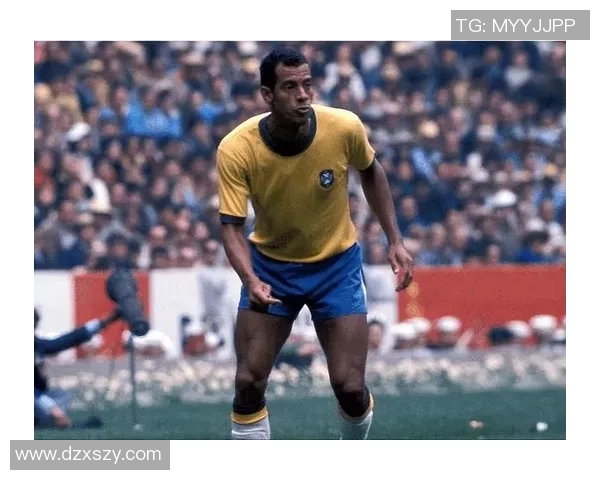 巴西足球传奇明星离世引发全球球迷哀悼与追忆 巴西足球传奇明星离世引发全球球迷哀悼与追忆